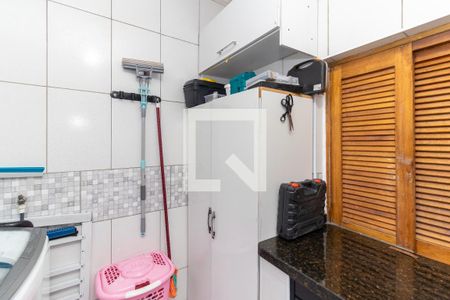 Casa à venda com 280m², 3 quartos e 2 vagas Casa à venda com 280m², 3 quartos e 2 vagasÁrea de Serviço