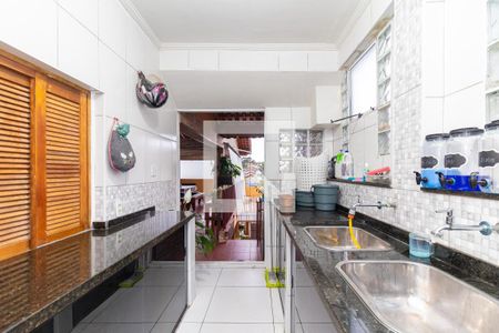 Casa à venda com 280m², 3 quartos e 2 vagas Casa à venda com 280m², 3 quartos e 2 vagasÁrea de Serviço