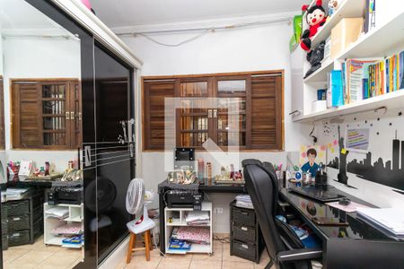 Casa à venda com 280m², 3 quartos e 2 vagas Casa à venda com 280m², 3 quartos e 2 vagasQuarto 2