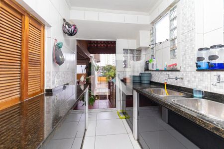 Casa à venda com 280m², 3 quartos e 2 vagas Casa à venda com 280m², 3 quartos e 2 vagasÁrea de Serviço
