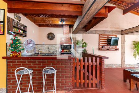 Casa à venda com 280m², 3 quartos e 2 vagas Casa à venda com 280m², 3 quartos e 2 vagasEspaço Gourmet