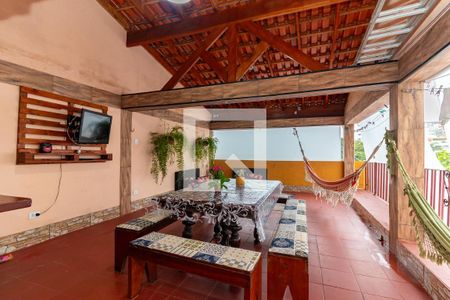 Casa à venda com 280m², 3 quartos e 2 vagas Casa à venda com 280m², 3 quartos e 2 vagasEspaço Gourmet