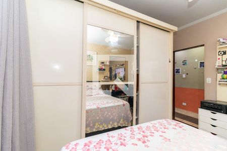 Casa à venda com 280m², 3 quartos e 2 vagas Casa à venda com 280m², 3 quartos e 2 vagasQuarto 1