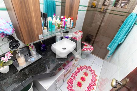 Casa à venda com 280m², 3 quartos e 2 vagas Casa à venda com 280m², 3 quartos e 2 vagasBanheiro Social