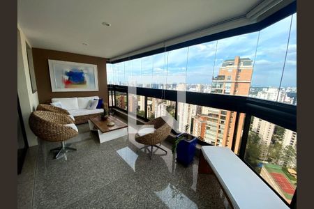 Apartamento à venda com 3 quartos, 244m² em Paraíso do Morumbi, São Paulo