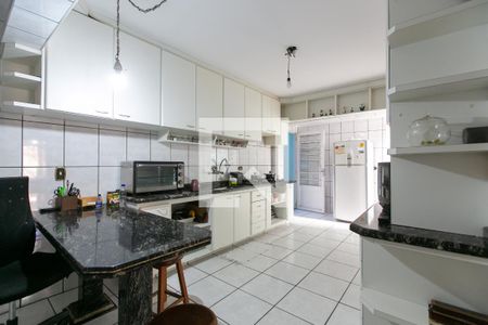 Casa para alugar com 350m², 5 quartos e 2 vagasCozinha 1