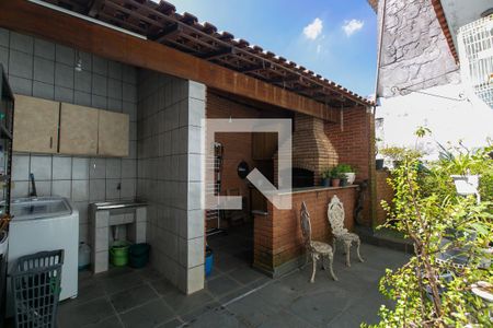 Casa para alugar com 350m², 5 quartos e 2 vagasÁrea de Serviço - Quintal