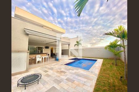 Casa de condomínio à venda com 237m², 3 quartos e 4 vagas Casa de condomínio à venda com 237m², 3 quartos e 4 vagasFoto 34