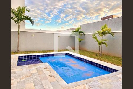 Casa de condomínio à venda com 237m², 3 quartos e 4 vagas Casa de condomínio à venda com 237m², 3 quartos e 4 vagasFoto 32