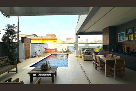 Casa de condomínio à venda com 267m², 4 quartos e 4 vagasFoto 01