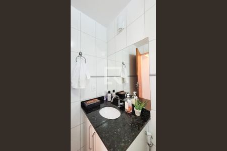 Apartamento à venda com 66m², 2 quartos e 2 vagas Apartamento à venda com 66m², 2 quartos e 2 vagasBanheiro Social