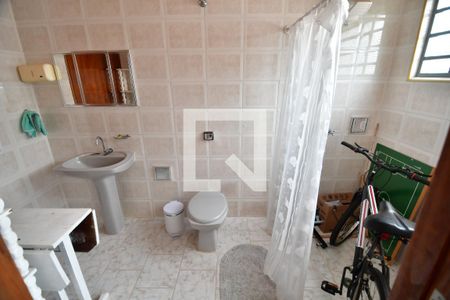 Casa à venda com 360m², 7 quartos e 4 vagasBanheiro 2
