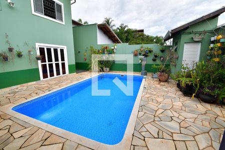 Casa à venda com 360m², 7 quartos e 4 vagasÁrea Externa