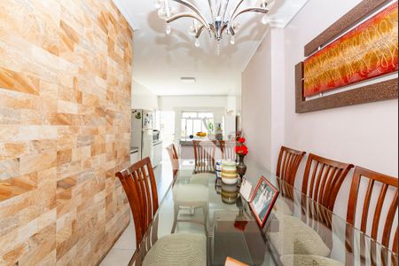 Casa à venda com 180m², 4 quartos e 1 vaga Casa à venda com 180m², 4 quartos e 1 vagaSala de Jantar