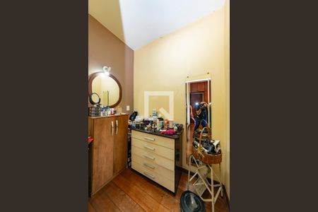 Casa à venda com 180m², 4 quartos e 1 vaga Casa à venda com 180m², 4 quartos e 1 vagaSuíte