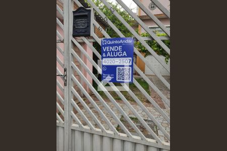 Casa para alugar com 338m², 4 quartos e 6 vagasplaquinha