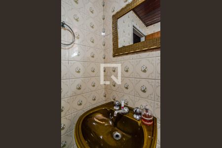 Casa para alugar com 338m², 4 quartos e 6 vagasBanheiro 1