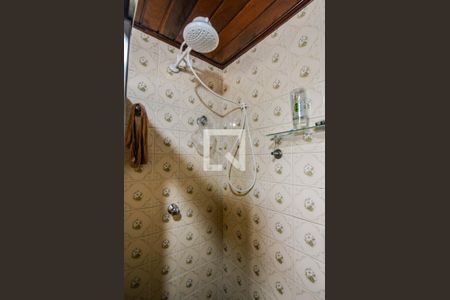 Casa para alugar com 338m², 4 quartos e 6 vagasBanheiro 1