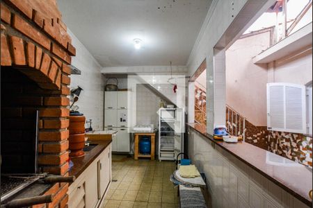 Casa para alugar com 338m², 4 quartos e 6 vagasÁrea de Serviço