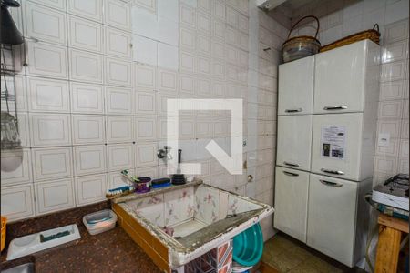 Casa para alugar com 338m², 4 quartos e 6 vagasÁrea de Serviço