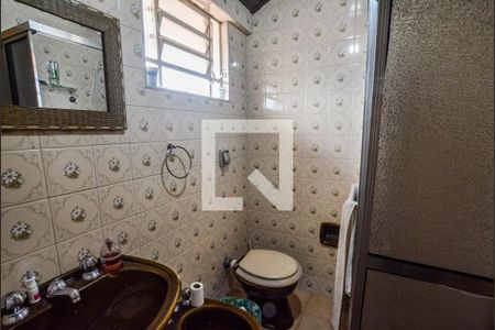 Casa para alugar com 338m², 4 quartos e 6 vagasBanheiro 1