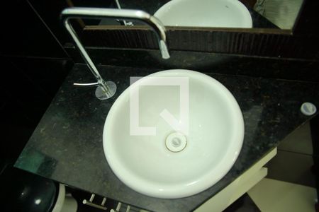 Casa à venda com 166m², 3 quartos e 4 vagasLavabo da Sala