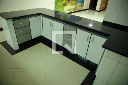 Casa à venda com 166m², 3 quartos e 4 vagasCozinha - Armários