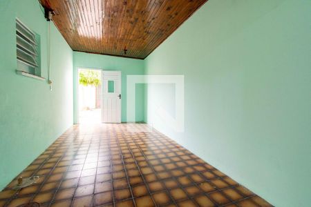 Casa à venda com 82m², 3 quartos e 3 vagasCorredor