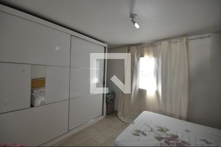 Quarto 1 de casa para alugar com 2 quartos, 120m² em Vila Nilo, São Paulo
