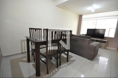 Sala de casa para alugar com 2 quartos, 120m² em Vila Nilo, São Paulo