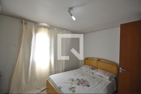 Quarto 1 de casa para alugar com 2 quartos, 120m² em Vila Nilo, São Paulo