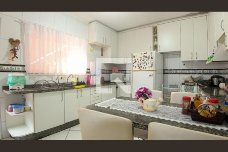 Casa à venda com 280m², 3 quartos e 2 vagasCozinha