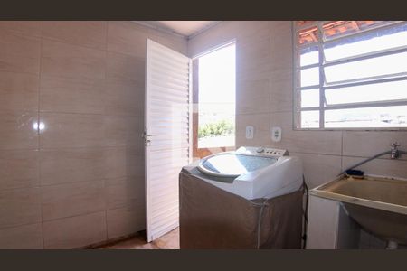 Casa à venda com 280m², 3 quartos e 2 vagasÁrea de Serviço