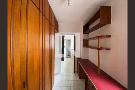 Apartamento à venda com 105m², 3 quartos e 2 vagasQuarto de Serviço