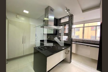 Apartamento à venda com 105m², 3 quartos e 2 vagasCozinha