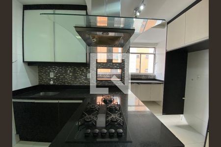 Apartamento à venda com 105m², 3 quartos e 2 vagasCozinha