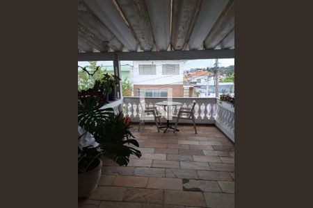 Casa à venda com 315m², 3 quartos e 2 vagas Casa à venda com 315m², 3 quartos e 2 vagasvaranda