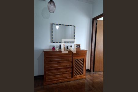 Casa à venda com 315m², 3 quartos e 2 vagas Casa à venda com 315m², 3 quartos e 2 vagasQuarto