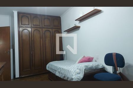 Casa à venda com 315m², 3 quartos e 2 vagas Casa à venda com 315m², 3 quartos e 2 vagasQuarto