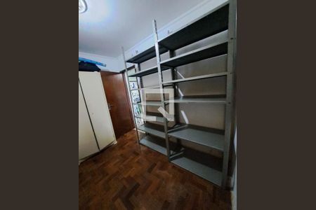 Casa à venda com 315m², 3 quartos e 2 vagas Casa à venda com 315m², 3 quartos e 2 vagasQuarto