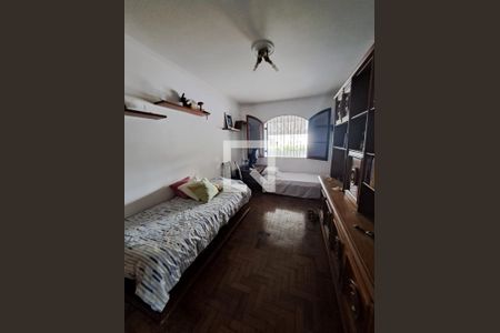 Casa à venda com 315m², 3 quartos e 2 vagas Casa à venda com 315m², 3 quartos e 2 vagasQuarto