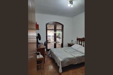 Casa à venda com 315m², 3 quartos e 2 vagas Casa à venda com 315m², 3 quartos e 2 vagasQuarto