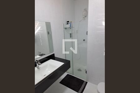 Casa à venda com 315m², 3 quartos e 2 vagas Casa à venda com 315m², 3 quartos e 2 vagasBanheiro