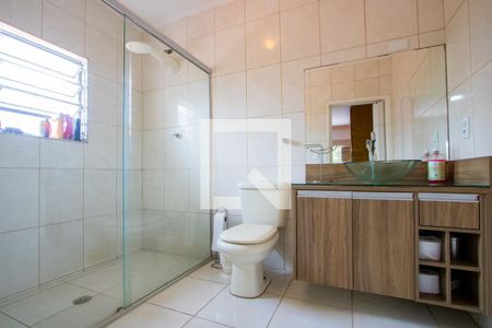 Casa à venda com 231m², 3 quartos e 2 vagas Casa à venda com 231m², 3 quartos e 2 vagasBanheiro do quarto 1