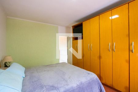 Casa à venda com 231m², 3 quartos e 2 vagas Casa à venda com 231m², 3 quartos e 2 vagasQuarto 1 - Suíte