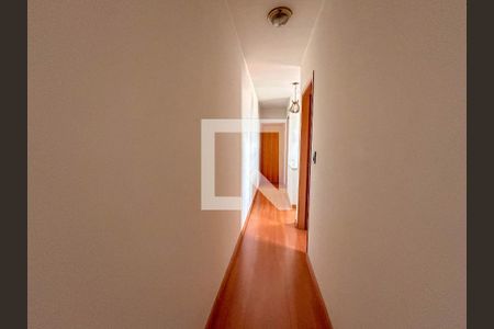 Casa à venda com 139m², 3 quartos e 2 vagas Casa à venda com 139m², 3 quartos e 2 vagasCorredor