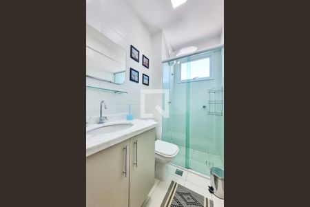 Apartamento para alugar com 54m², 2 quartos e 2 vagas Apartamento para alugar com 54m², 2 quartos e 2 vagasBanheiro