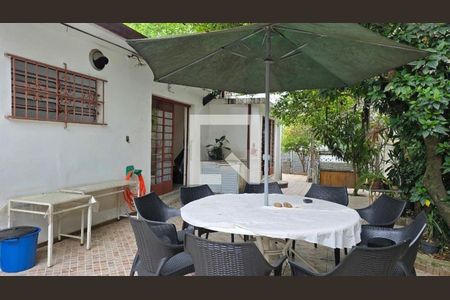 Casa à venda com 184m², 3 quartos e 2 vagas