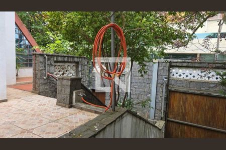 Casa à venda com 184m², 3 quartos e 2 vagas