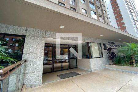 Apartamento para alugar com 65m², 2 quartos e 1 vaga Apartamento para alugar com 65m², 2 quartos e 1 vagaFachada